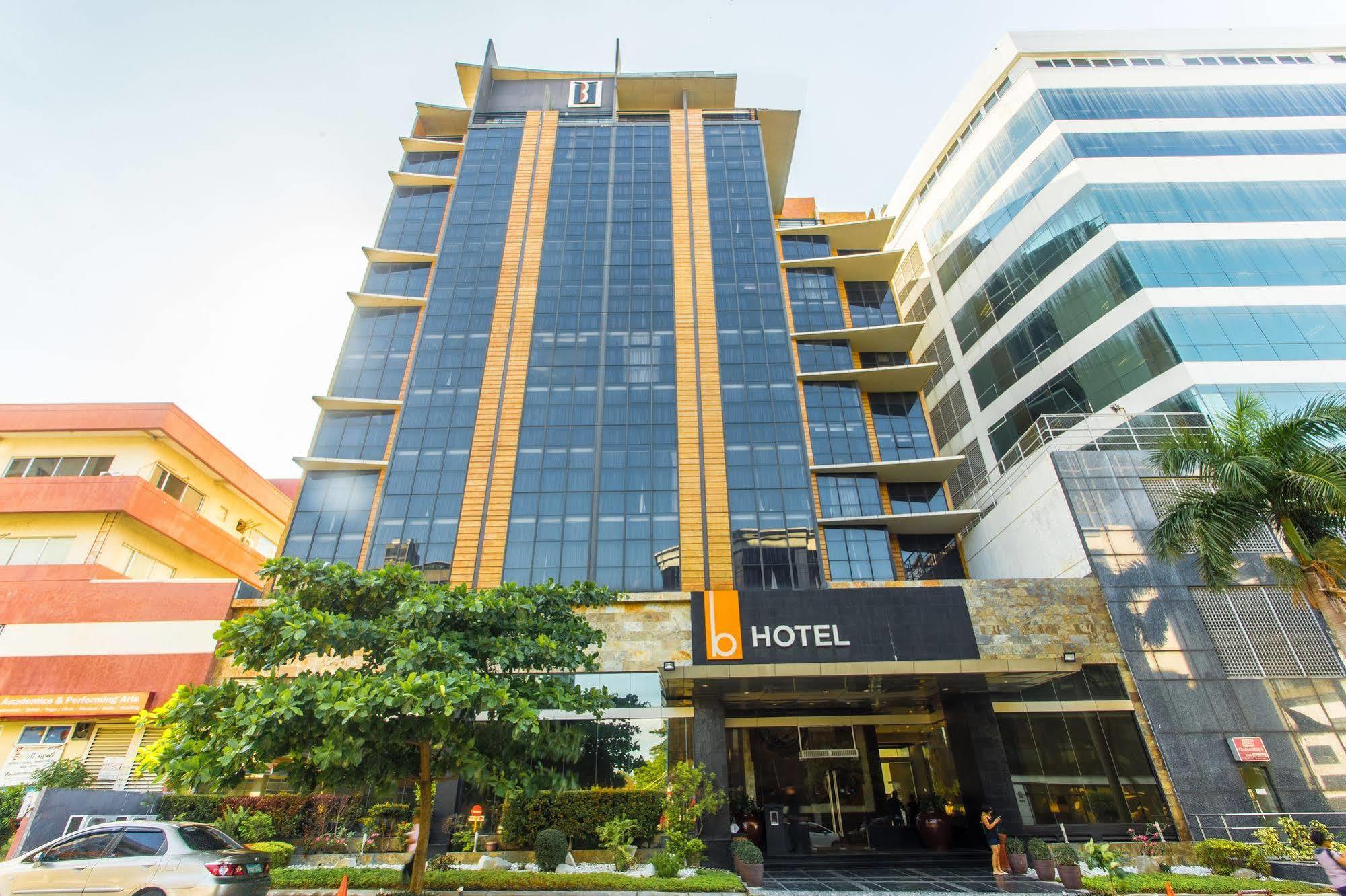 โรงแรม เดอะบี Muntinlupa City ภายนอก รูปภาพ
